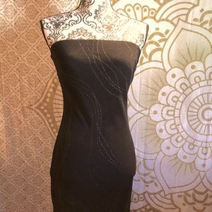 ⭐️FREEw/any other purchase!EXPRESS tube dress!⭐️